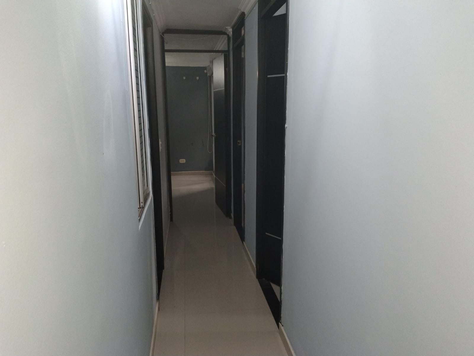 ARRIENDO APARTAMENTO DE TRES HABITACIONES